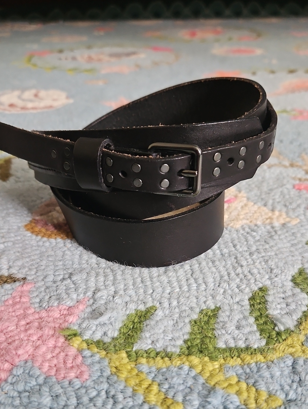 Gap Womens Black Leather Studded Belt - Classic Casual Style